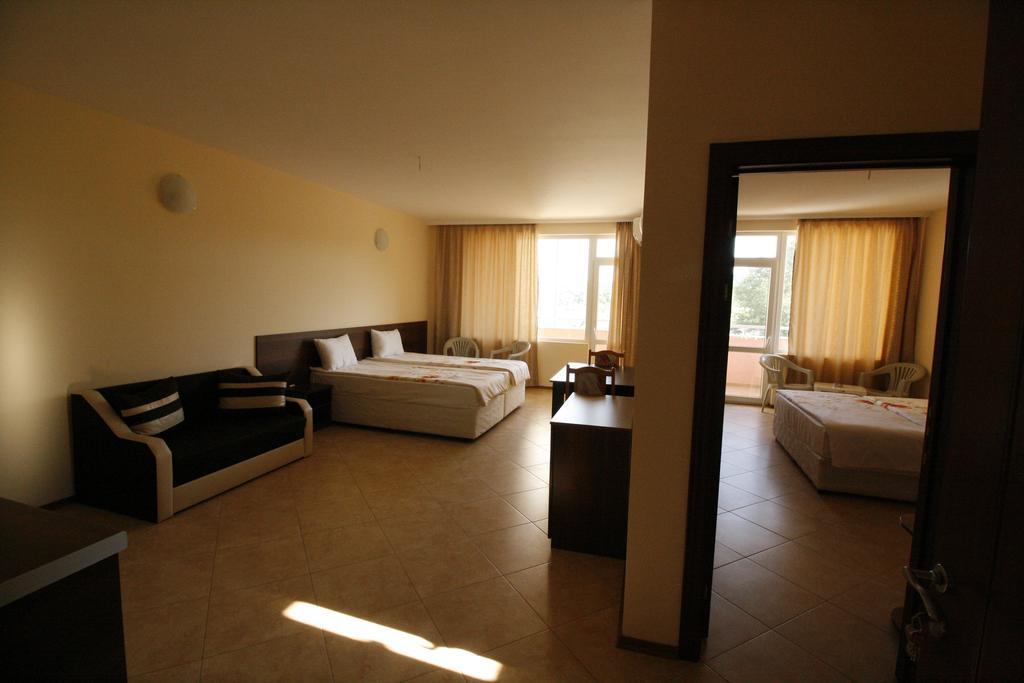 Hotel Marant Sozopol Exterior photo
